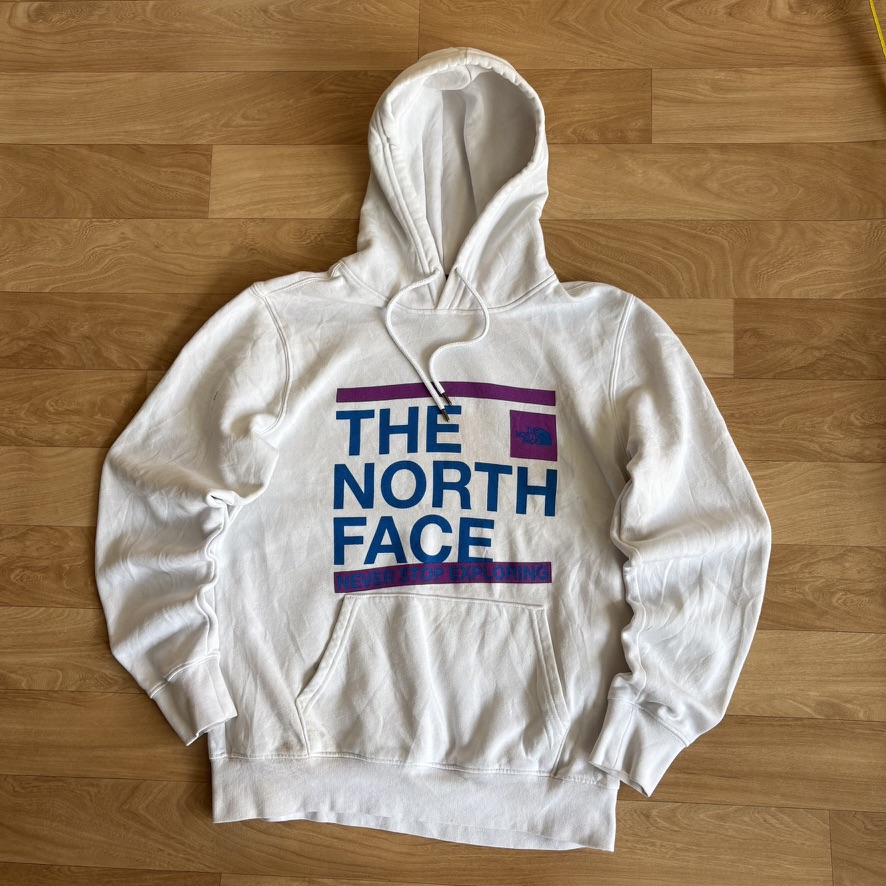 Vintage The North Face white hoodie we sold on Vinted